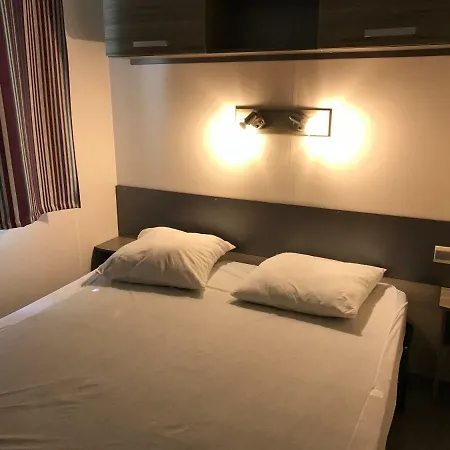 Mobilhome Dans Les Sables D'or Campsite 4*