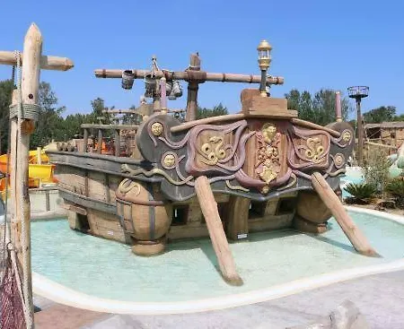 Kemping Mobilhome Dans Les Sables D'or